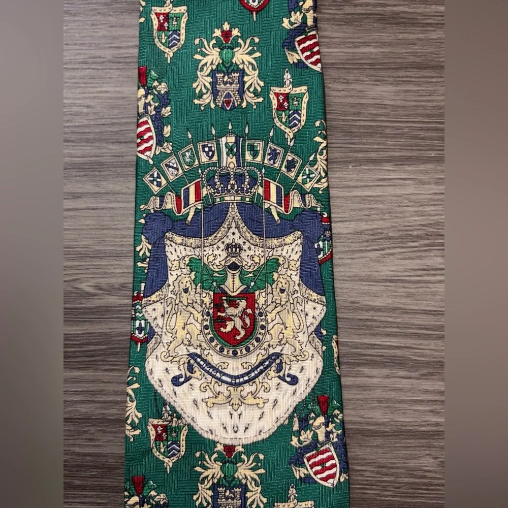 Tommy Hilfiger All Over Print 100% Italian Silk Tie